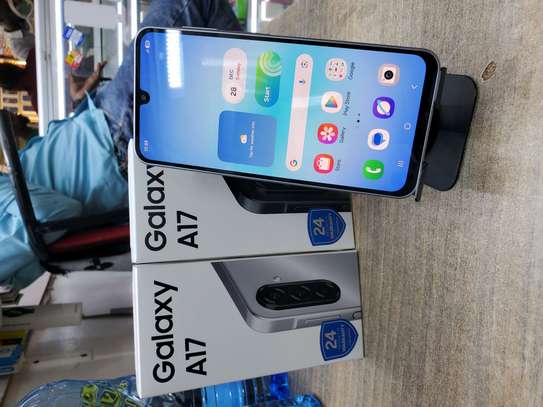 Samsung Galaxy A17 Smartphone Large Display 24M Warranty image 3