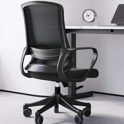 Office Chairs: Strong Mesh Office Chair image 4
