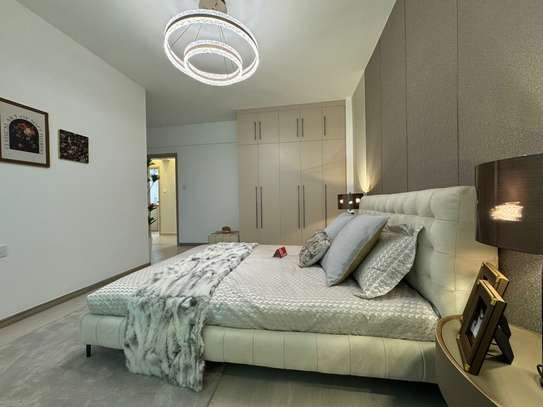 5 Bed Apartment with En Suite in Kilimani image 3