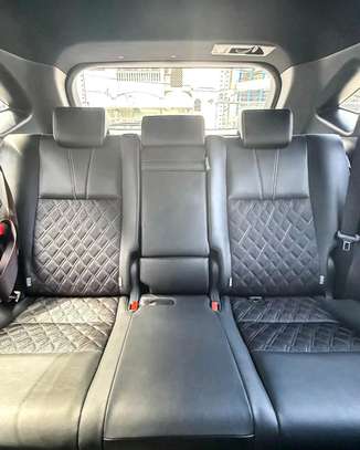 Toyota Harrier Silver 2019 5000km image 8