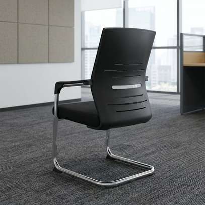 Executive Mesh Visitors Chair image 4