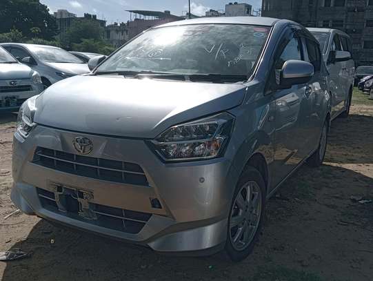 Toyota pixis New shape silver image 1