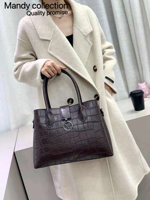 Ladies fashion design handbag image 4