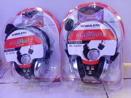 Multimedia Stereo Headphones With Microphone image 1
