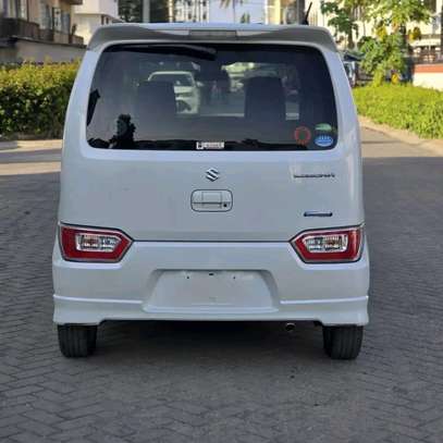 Suzuki wangon R image 5