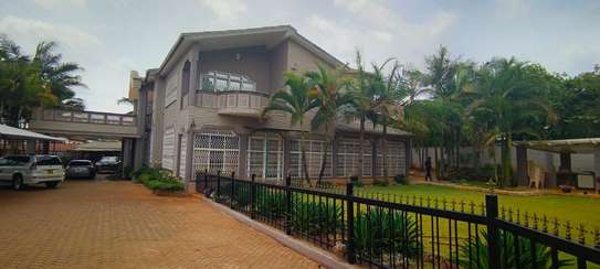 7 Bed House with En Suite at Nyari Estate image 3