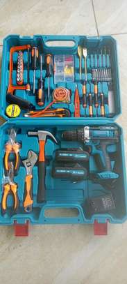 Makita cordless drill tool kit image 2