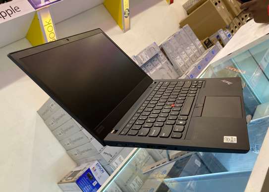 Lenovo ThinkPad T14s  Core i7-10310U 8gb Ram 256 ssd image 1
