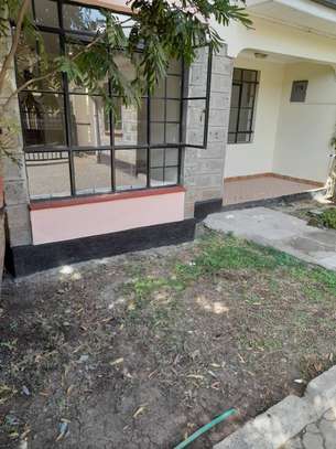 3 Bed House with En Suite in Mombasa Road image 2