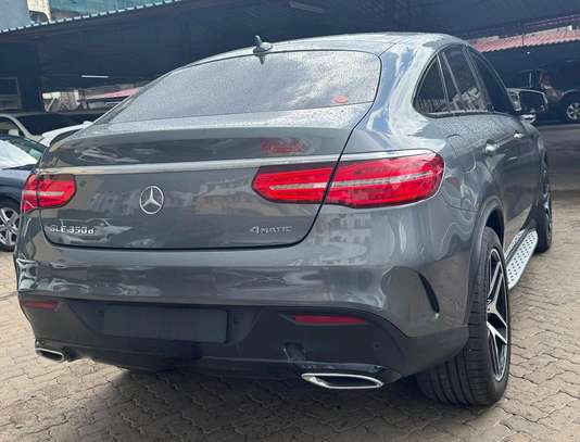 Mercedes-Benz GLE350d image 2