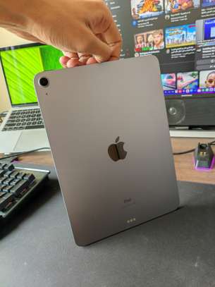 iPad Air 4th Generation 2020 (bought late 2021) 64GB WIFI image 7