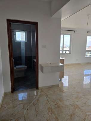 3 Bed Apartment with En Suite in General Mathenge image 19