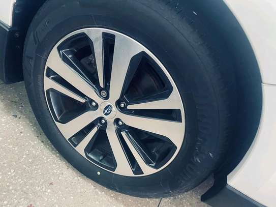 Subaru outback 2018model image 3