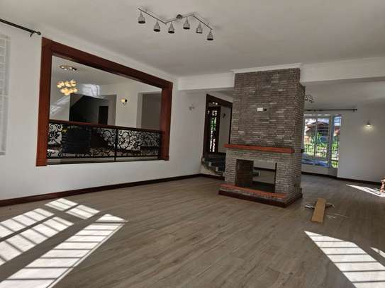 6 Bed House with En Suite at Rosslyn image 20