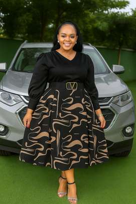 Elegant dress image 6