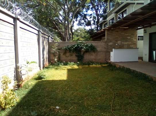 4 Bed Villa with En Suite at Peponi Rd image 18