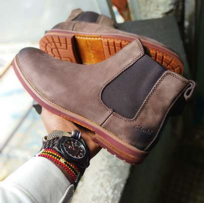 MEN OFFICIAL CLARKS BOOTS image 2