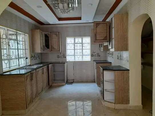 4 bedroom plus sq in syokimau for rent image 2