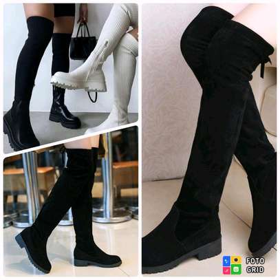 Knee boots image 1