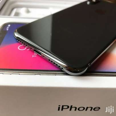 New Apple iPhone X 64 GB Gray image 1