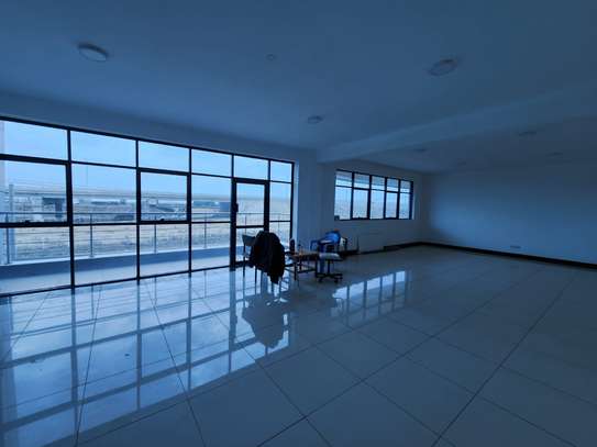1,410 ft² Office with Lift in Mombasa Road image 3