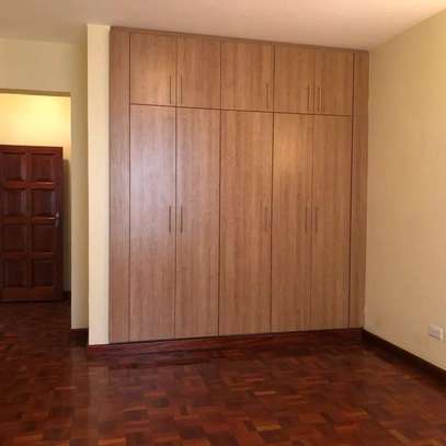 4 Bed Townhouse with En Suite in Lavington image 18