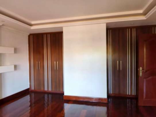 5 Bed House with En Suite at Old Runda image 14