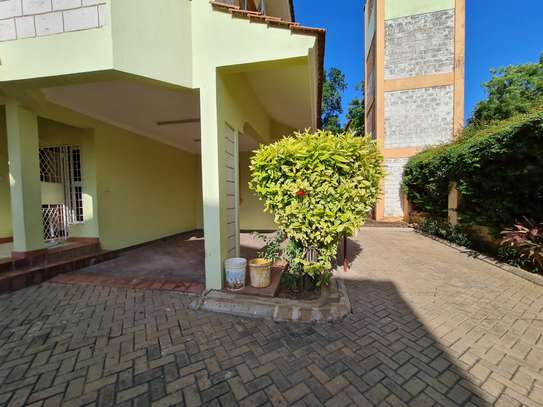 4 Bed House with En Suite in Nyali Area image 7