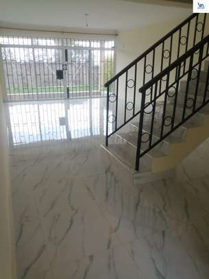 5 Bed Townhouse with En Suite in Ngong image 9