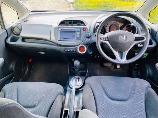 Honda Fit 1330 Cc Petrol Engine Silver In Colour 2013 KCY image 2