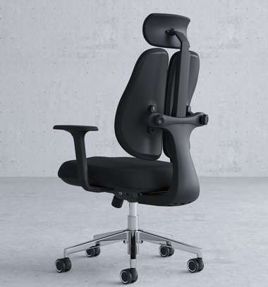 Heavy-Duty Adjustable Executive Chair image 1