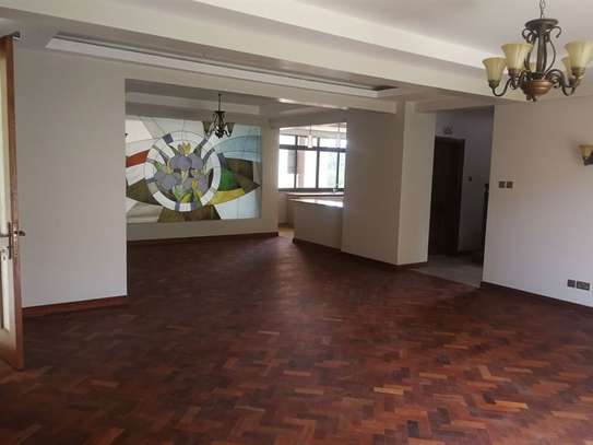 4 Bed Apartment  in Riverside image 37