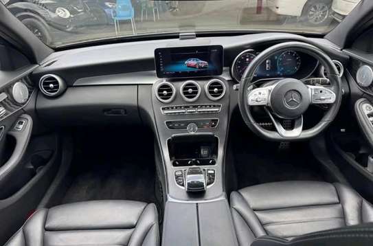 Mercedes-Benz C200 AMG image 4