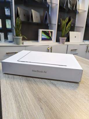 MacBook Air 13.6 inch M2 image 1