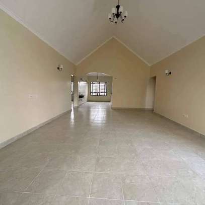 4 Bed House with En Suite in Kitengela image 8