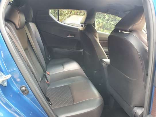 TOYOTA CHR HYBRID image 7