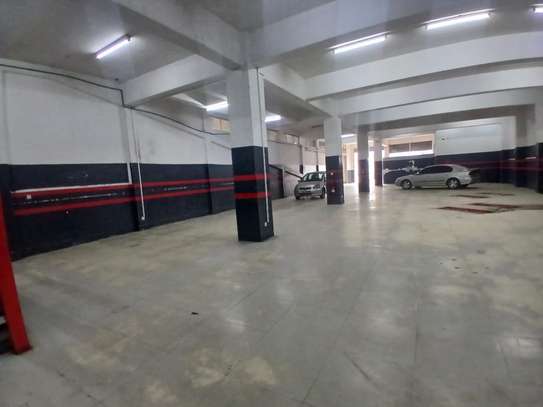 5,499 ft² Warehouse with Parking in Industrial Area image 6