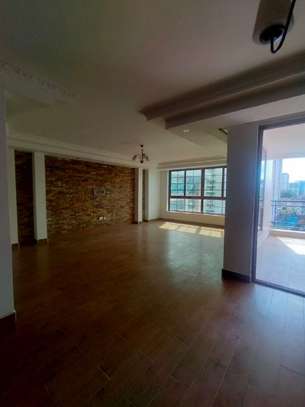 3 Bed Apartment with En Suite in Kilimani image 5