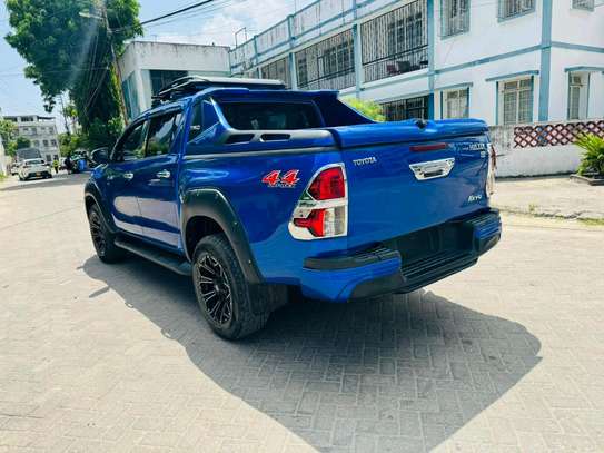 Hilux Double Cab Revo 2016 image 11