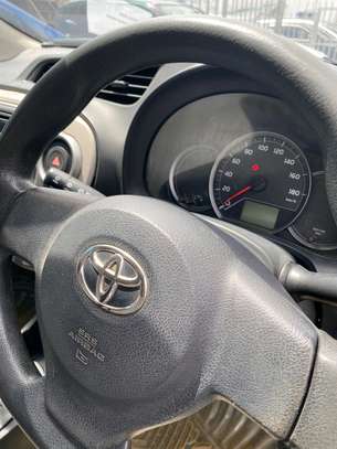 Toyota vitz 2013 image 10