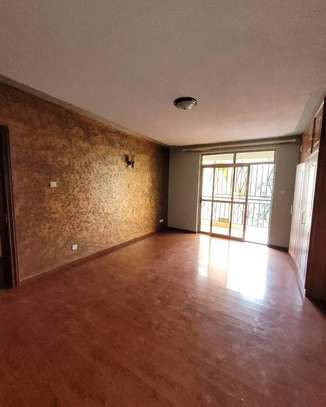 3 bedroom apartment all ensuite kilimani with Dsq image 2