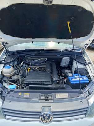 Volkswagen polo image 6