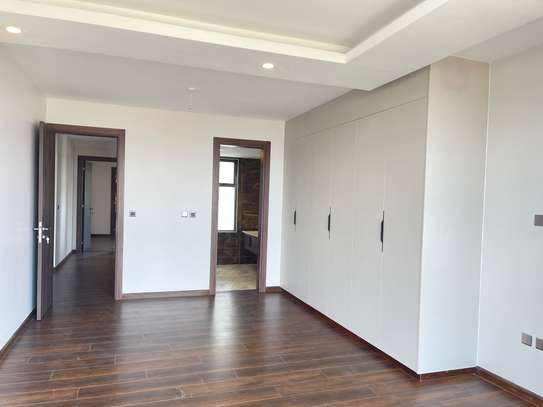 3 Bed Apartment with En Suite in Westlands Area image 11