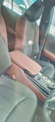 Toyota Crown Sport 2019 Auto image 10