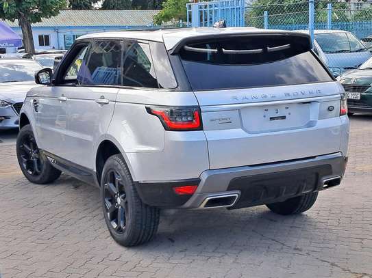 Range Rover sport 2018 Diesel image 8