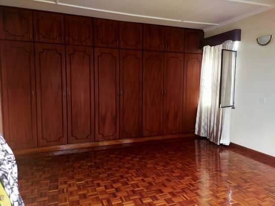4 bedroom townhouse for rent in Lavington image 11