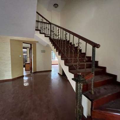 5 bedroom house for rent in Lavington image 4