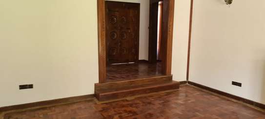 Very Spacious 5 BR House plus Dsq in Ongata Rongai image 7