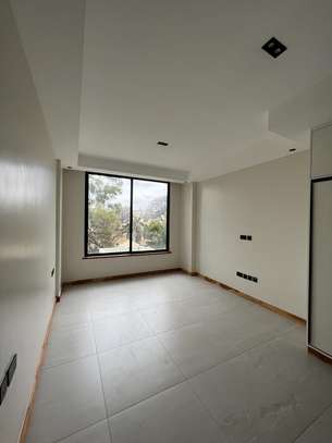 3 Bed Apartment with En Suite at Peponi Road image 13
