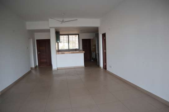 3 Bed Apartment with En Suite in Mombasa CBD image 2